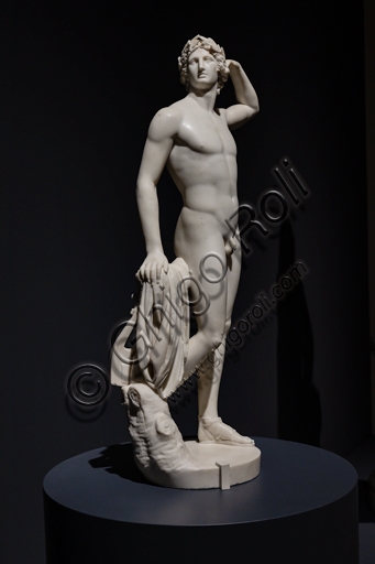 Scultura in marmo di Apollo che si incorona, opera di Antonio Canova del 1781-82
