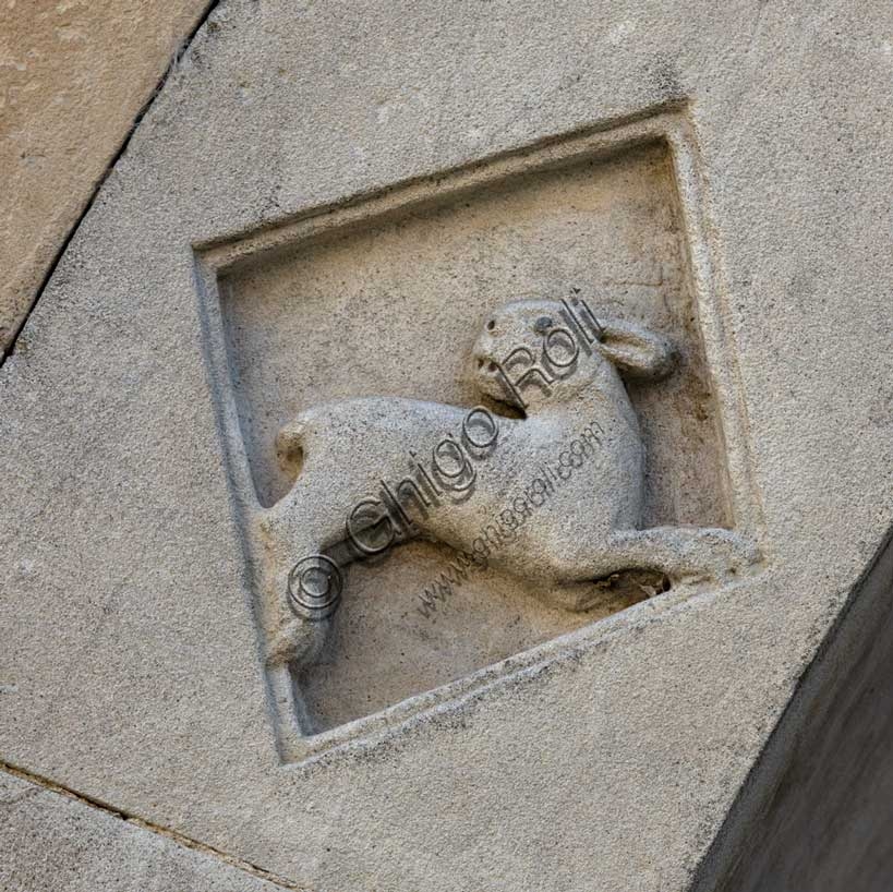 Sculpture of Prudence in a lozenge, Benedetto Antelami, Fidenza Cathedral, Italy