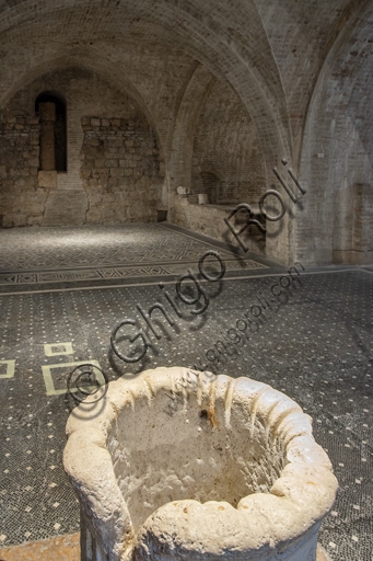 Atrio con pozzo della Casa Romana di Spoleto, architettura domus in Umbria