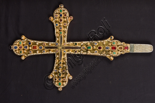 Croce reliquiaria bizantina detta Degli Zaccaria in argento dorato e pietre preziose, Museo del Tesoro di San Lorenzo, Genova