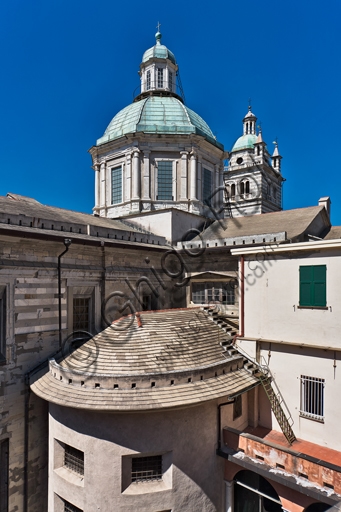 View of Genoa Cathedral (St. Lawrence Cathedral): detail of the apses and the dome from a north-eastern perspective