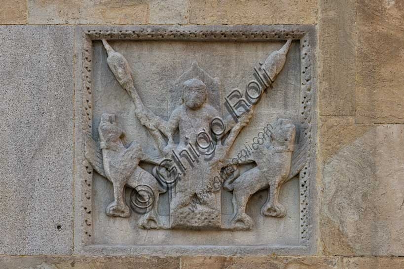 Relief sculpture The Flight of Alexander the Great, Fidenza Cathedral, work by Benedetto Antelami