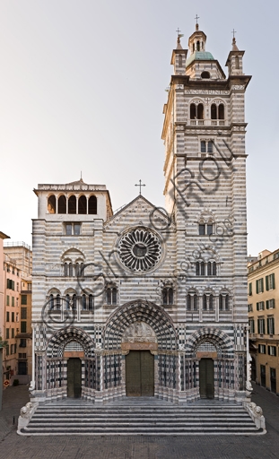 West façade of the Cathedral of San Lorenzo (Genoa Cathedral) - Romanesque-Gothic architecture