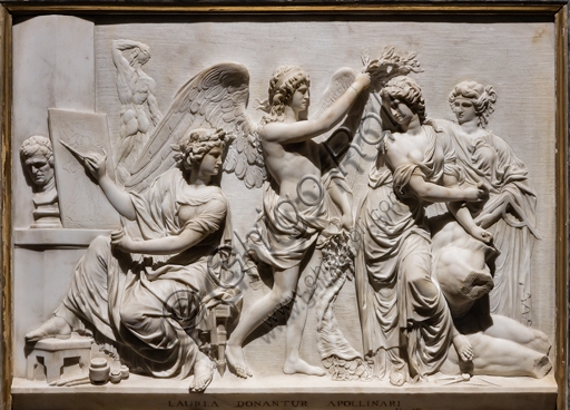 Marble sculpture Genius of Liberality by Giacomo De Maria, allegory of the arts