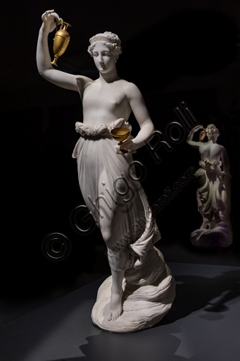 Scultura in marmo Hebe di Antonio Canova, dea dell'Olimpo, opera neoclassica del 1800-1805