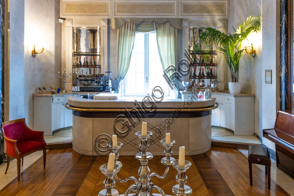 Interior view of the Hotel Vittoria coffee bar room in Brescia, elegant design and quality furnishings
