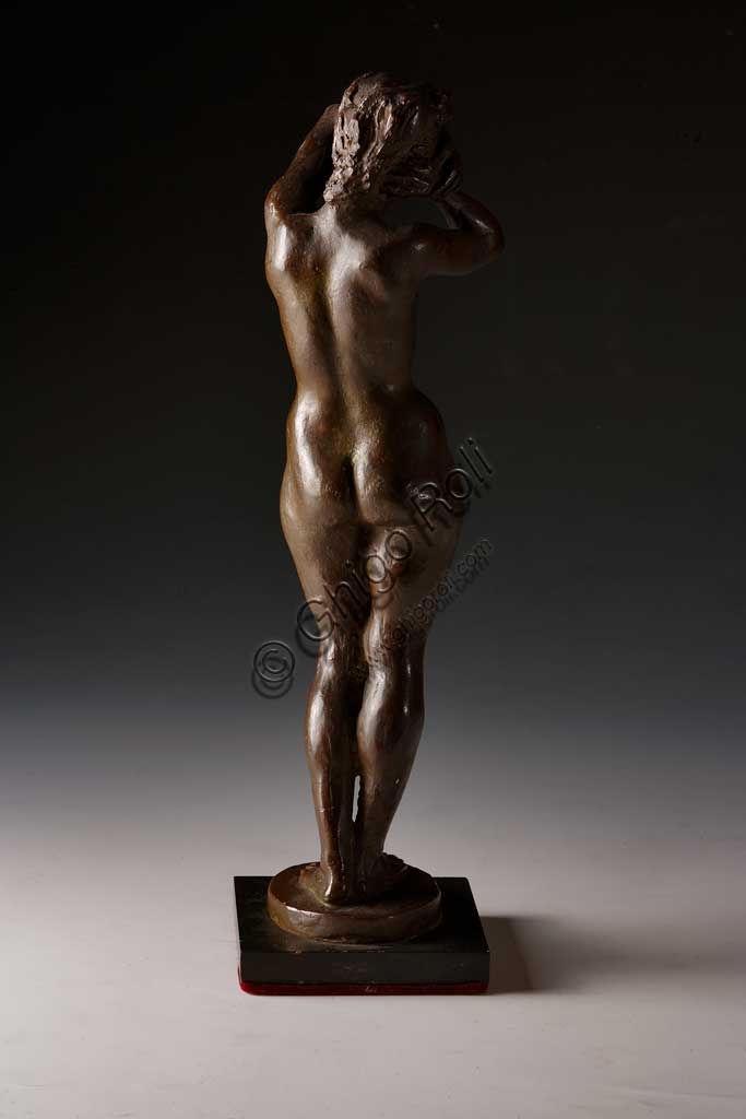 Scultura in bronzo Nudo di donna dell'artista moderno italiano Ivo Soli, Collezione Assicoop-Unipol