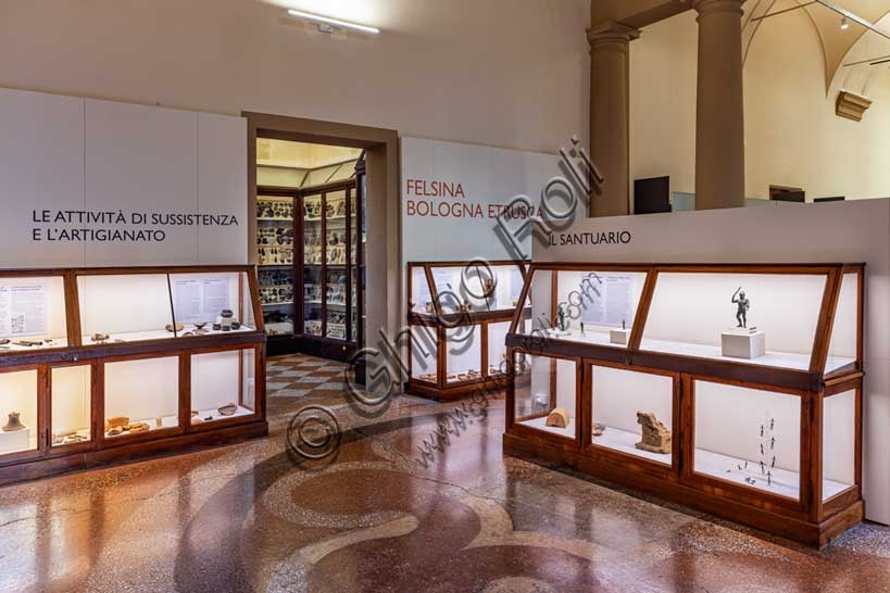 Ricostruzione e reperti dell'abitato etrusco di Felsina, Museo Archeologico Bologna