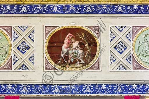Particolare decorativo a cameo con satiro e centauro, volta della Sala Rossa, Palazzo dei Normanni, Palermo.