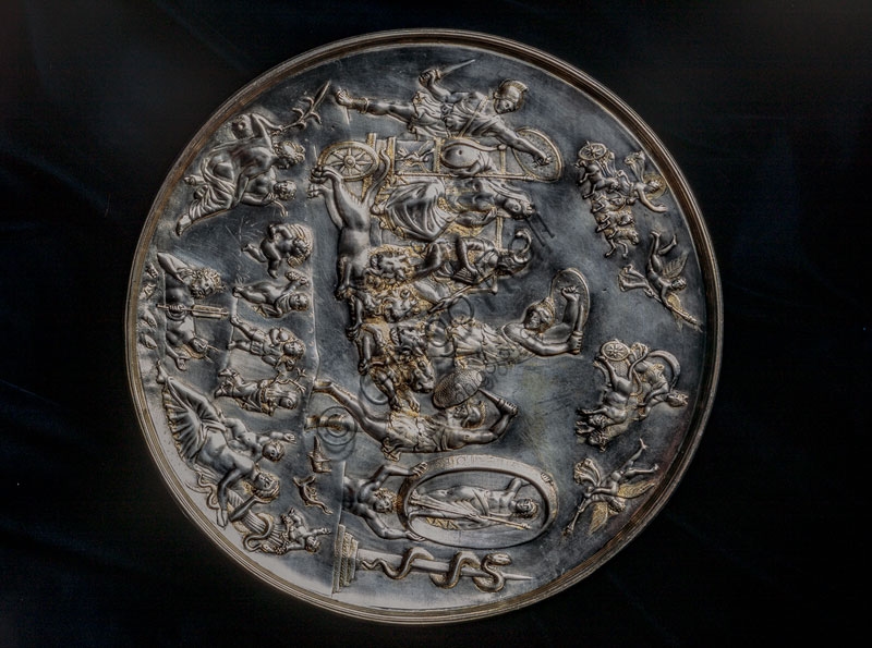 Patera di Parabiago, piatto in argento con scena del trionfo della dea Cibele, IV secolo, Museo Civico Archeologico Milano