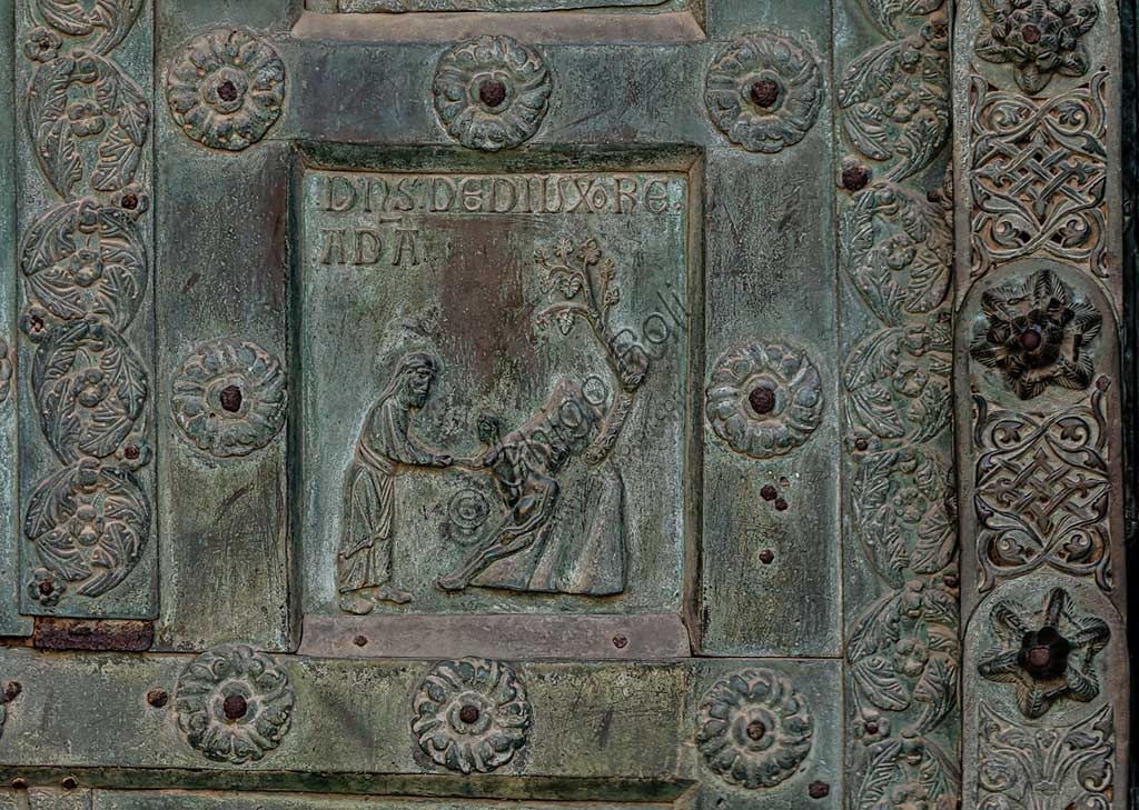 Formella bronzea della Creazione di Eva, Porta di Bonanno Pisano, Duomo di Monreale