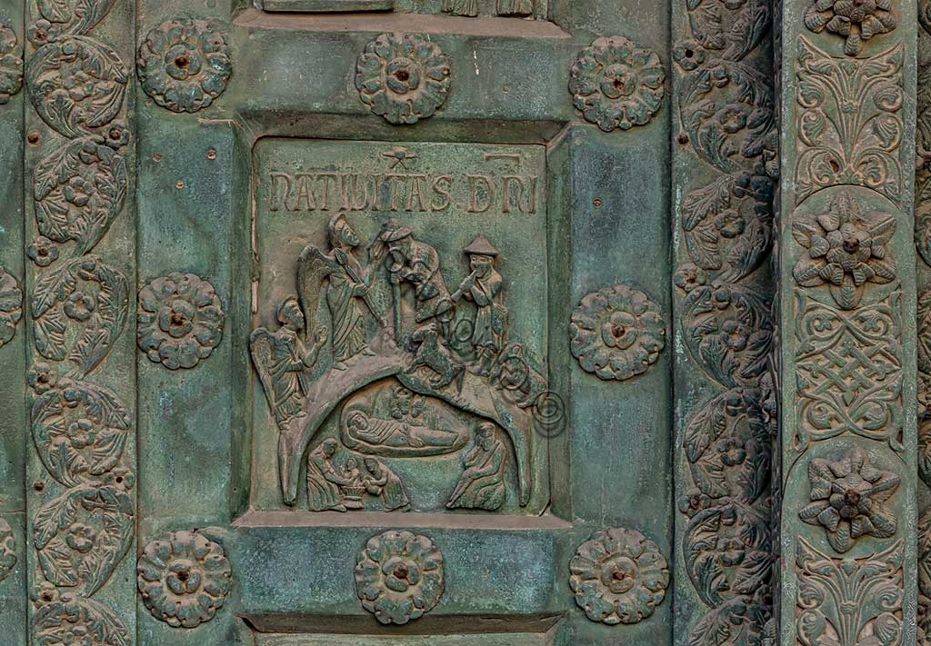 Formella bronzea della Natività, Porta di Bonanno Pisano, Duomo di Monreale, Palermo