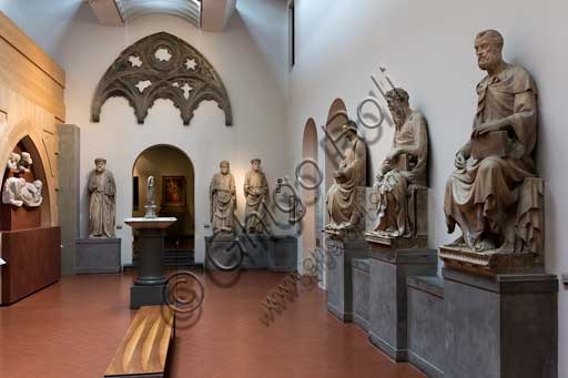 Sala dell'antica facciata del Duomo, Museo dell'Opera del Duomo, Firenze - Sculture e frammenti architettonici