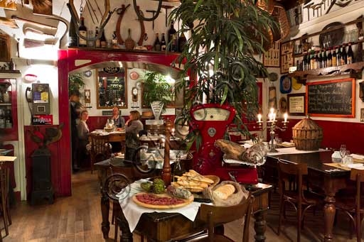 Sala ricevimenti al pianterreno del ristorante Il Cupolone a Pavia