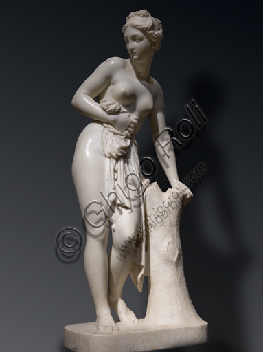 Scultura in marmo Venere che esce dal bagno di Mathieu Kessels, dettaglio artistico neoclassico