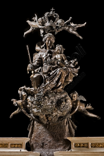 Madonna as Queen of Genoa statue, Baroque sculpture by Giovanni Battista Bianco in Genoa Cathedral