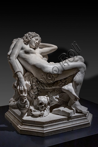 Scultura in marmo L'Orgia di Torquato Della Torre, dettaglio opera