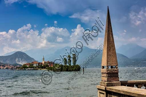 Panoramic view of Isola dei Pescatori on Lake Maggiore