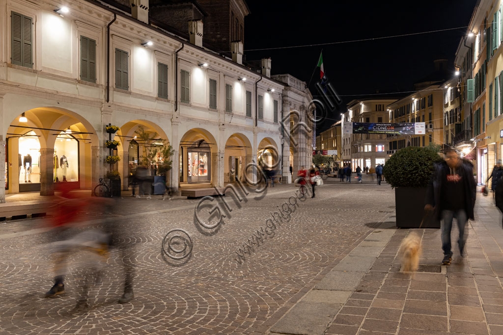 Night view of Zanardelli avenue in the old town of Brescia