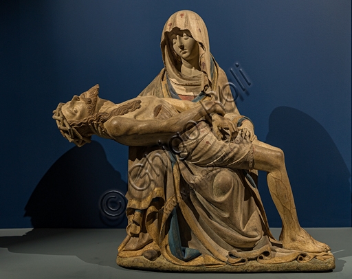 Scultura in pietra calcarea Vesperbild Pietà del 1430 con gocce di sangue sul velo della Madonna