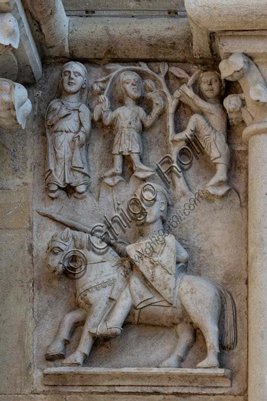 Formella del Mese di Maggio di Benedetto Antelami nel Duomo di Fidenza