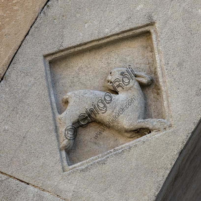 La Prudenza: Scultura di Benedetto Antelami nel Duomo di Fidenza
