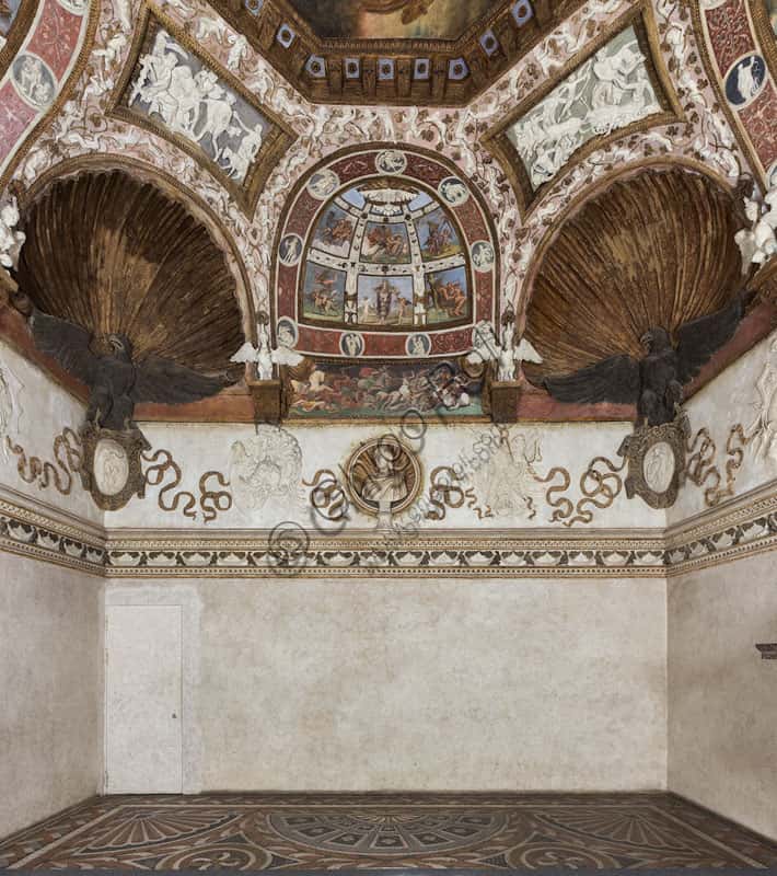 Chamber of the Eagles in Palazzo Te: View of the Western Wall