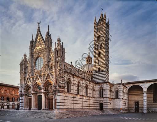 Siena Cathedral: Architectural Analysis of the Southern Exterior View