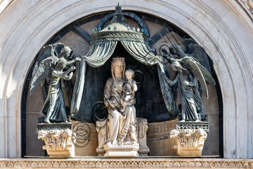 Madonna col Bambino del Duomo di Orvieto: Scultura del Trecento