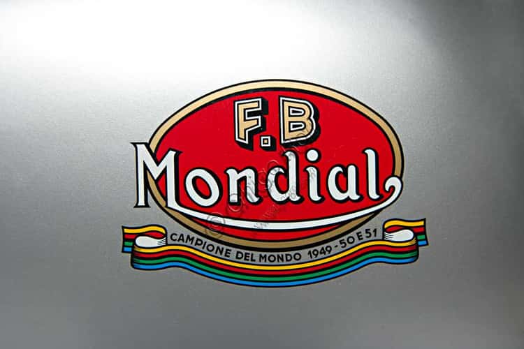 Mondial 175: La Motocicletta da Corsa Italiana del 1954