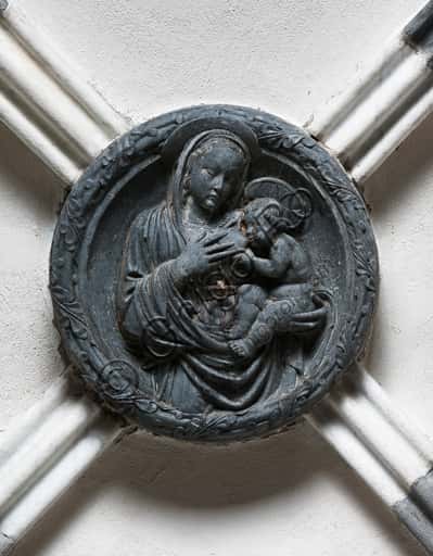 Keystone by Giovanni Gagini: Madonna and Child in Genoa Cathedral