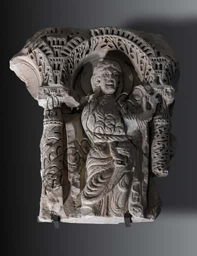 Magi King: Marble Sculpture by the Master from Lucca, 13th Century