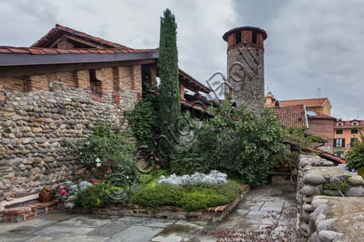 Ricetto of Candelo: The Medieval Roof Garden within the Fortified Walls