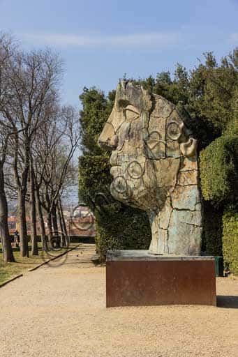Statua di Igor Mitoraj al Giardino di Boboli: Scultura Contemporanea a Firenze