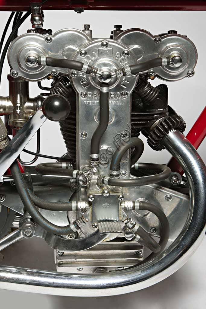 Benelli 175 Bialbero Corsa vintage racing motorcycle 1934 with twin overhead camshaft engine