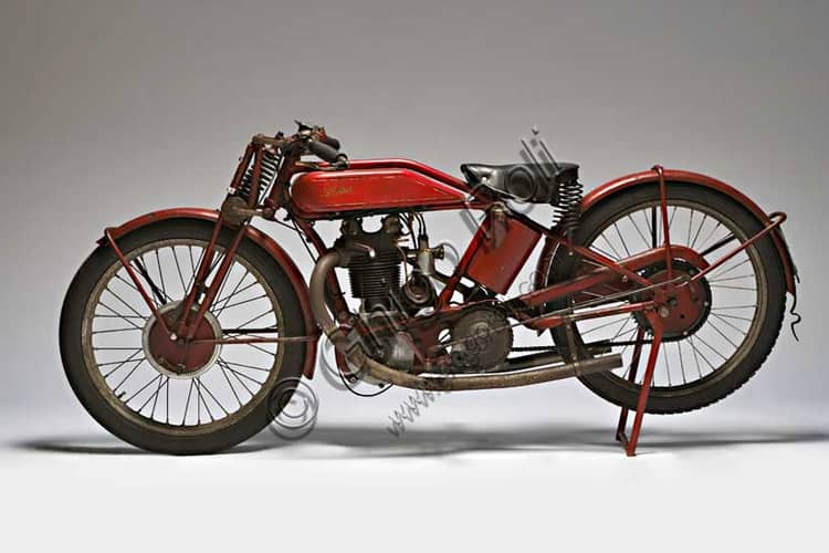 Motocicletta d'epoca Motopiana Tipo Corsa 250 del 1926, modello da competizione con motore JAP