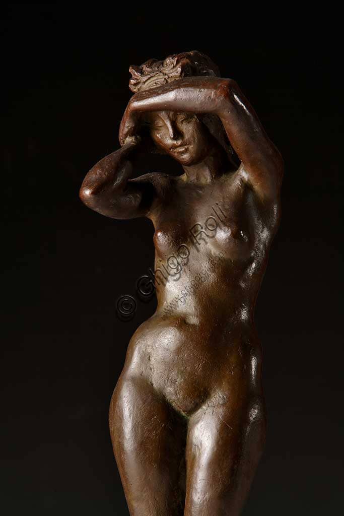 Detail of the bronze sculpture Female Nude by Italian sculptor Ivo Soli, Assicoop-Unipol Collection