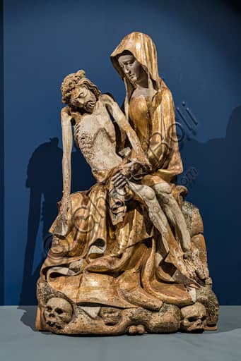 Scultura Vesperbild in legno di noce, Vergine Maria con Cristo sul Golgota, arte gotica tedesca del XIV secolo