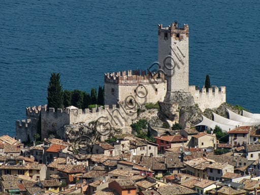 Panorama di Malcesine: Veduta del Borgo e del Castello Scaligero