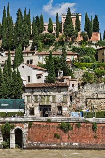 Panorama di Verona: veduta del colle di San Pietro e del Teatro Romano