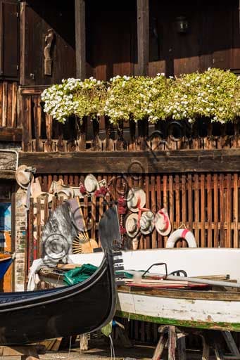 Squero di San Trovaso in Dorsoduro: Historic Gondola Shipyard