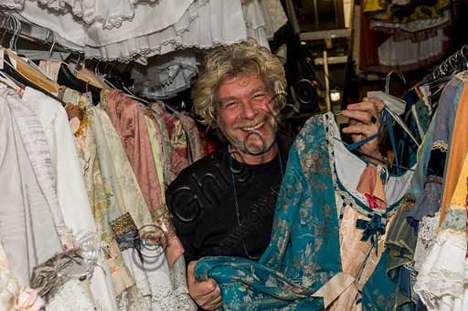 Costume Storico Veneziano del Settecento: Atelier di Stefano Nicolao a Cannaregio