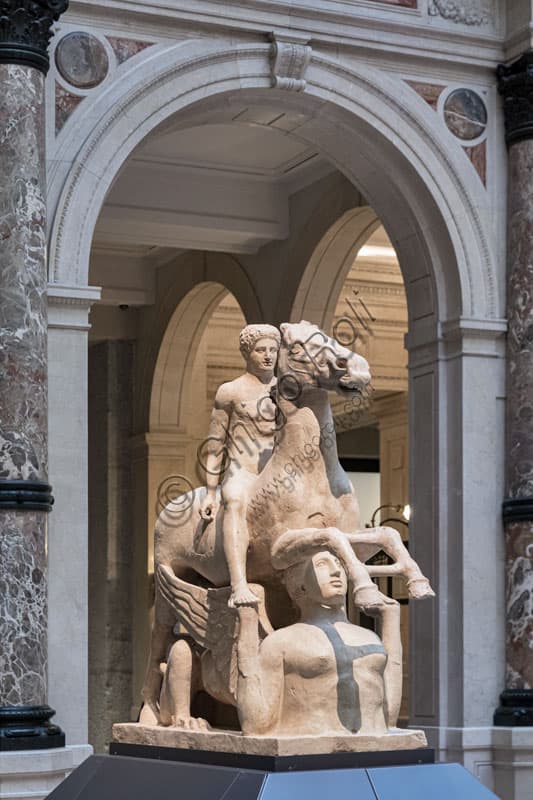 Cavaliere Marafioti: Scultura in Terracotta Policroma del V Secolo a.C.
