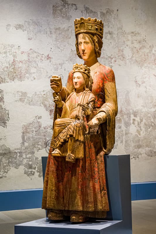 Scultura lignea della Madonna in trono con bambino, XIII secolo