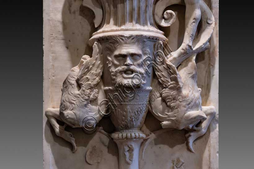 Pilaster of the Funeral Monument of San Giovanni Gualberto: Grotesque Decorations