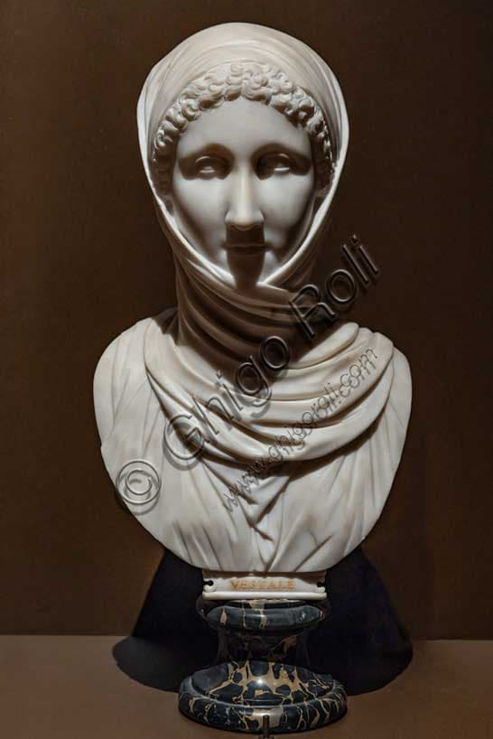 Vestale del XVIII Secolo in Marmo a Palazzo Schifanoia, Ferrara