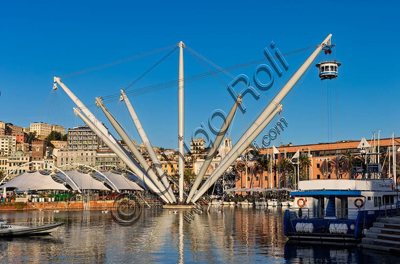 Bigo Panoramic Lift: Breathtaking Views over Genoa's Old Harbour