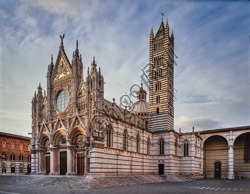 Siena Cathedral: Architectural Analysis of the Southern Exterior View