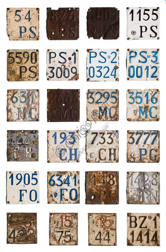 Collezione Targhe Motociclistiche d'Epoca del Museo Morbidelli