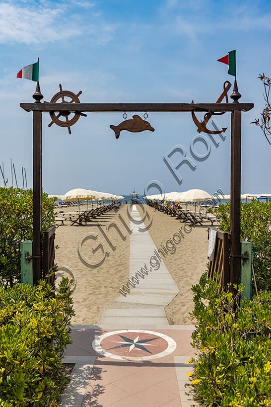 Il Vialetto dello Stabilimento Balneare Biagi a Marina di Pietrasanta